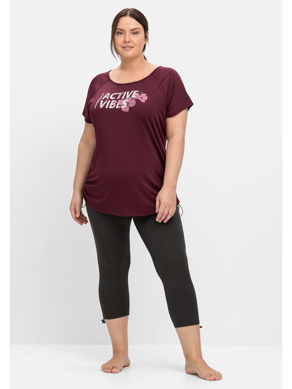 Sheego T-Shirt »Große Größen«, mit online Rückenteil, atmungsaktiv raffiniertem
