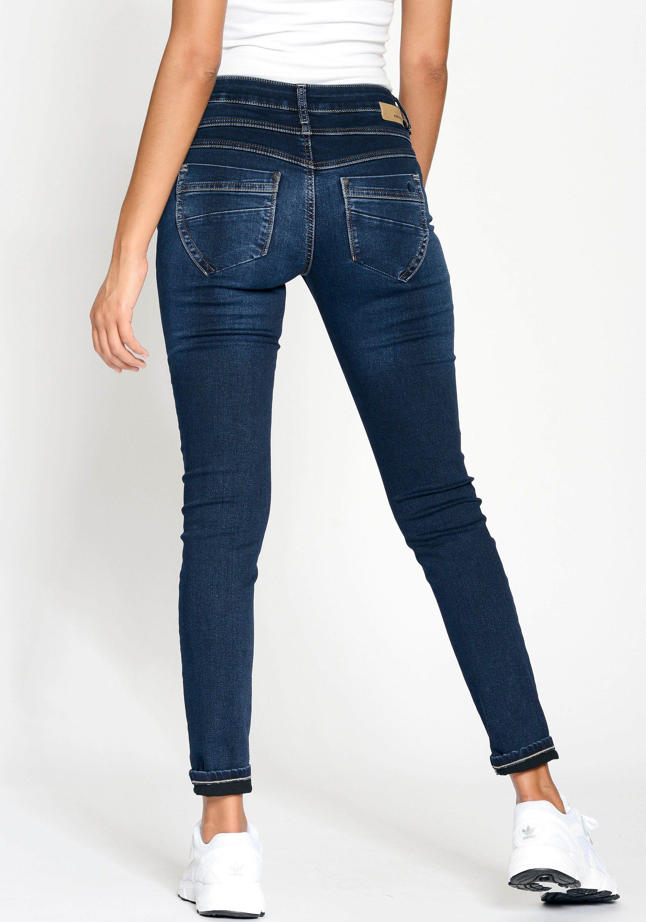 GANG Skinny-fit-Jeans »94MORA«, mit 3-Knopf-Verschluss Passe | kaufen walking vorne und I\'m