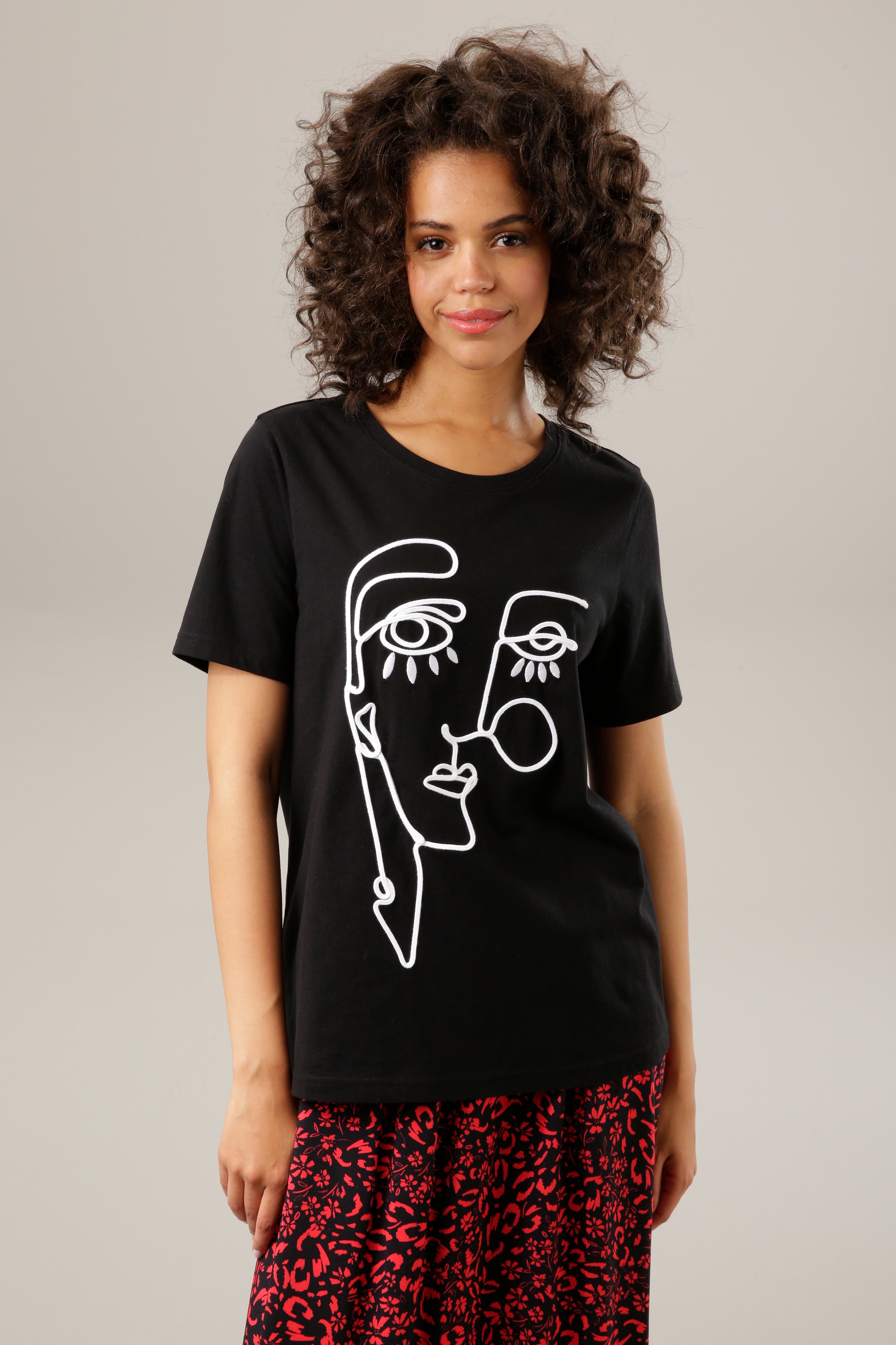 Aniston CASUAL T-Shirt, walking | I\'m und Stickerei Kopf Kordel aus online kunstvollem mit