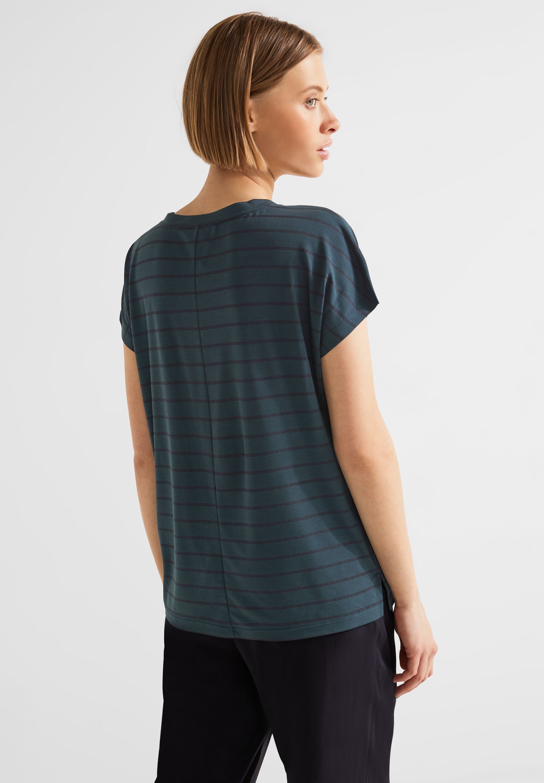 I\'m | walking Schultern mit online kaufen STREET T-Shirt, ONE überschnittenen