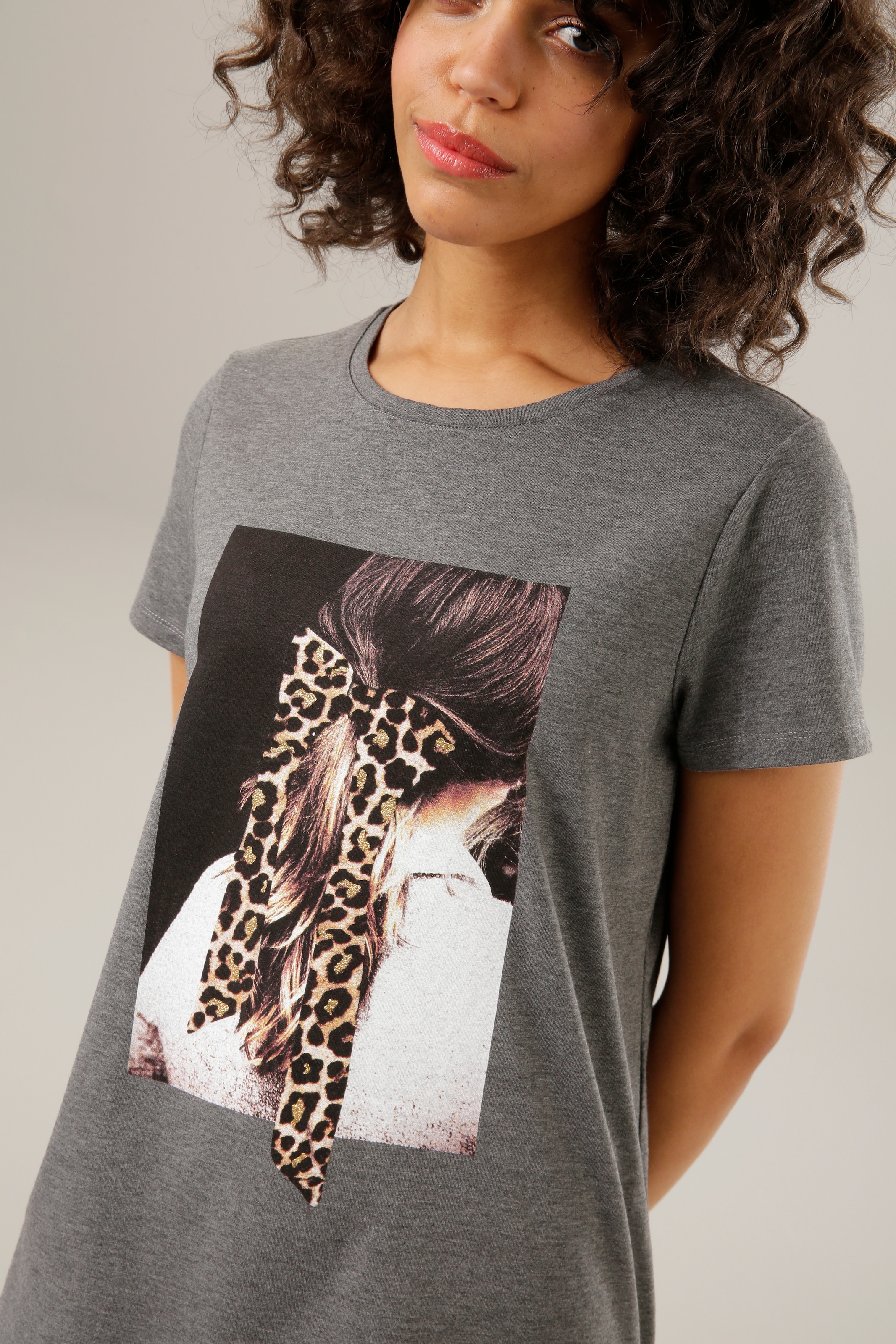 Aniston CASUAL T-Shirt, Glitzer I\'m | Frontdruck shoppen mit verziertem walking