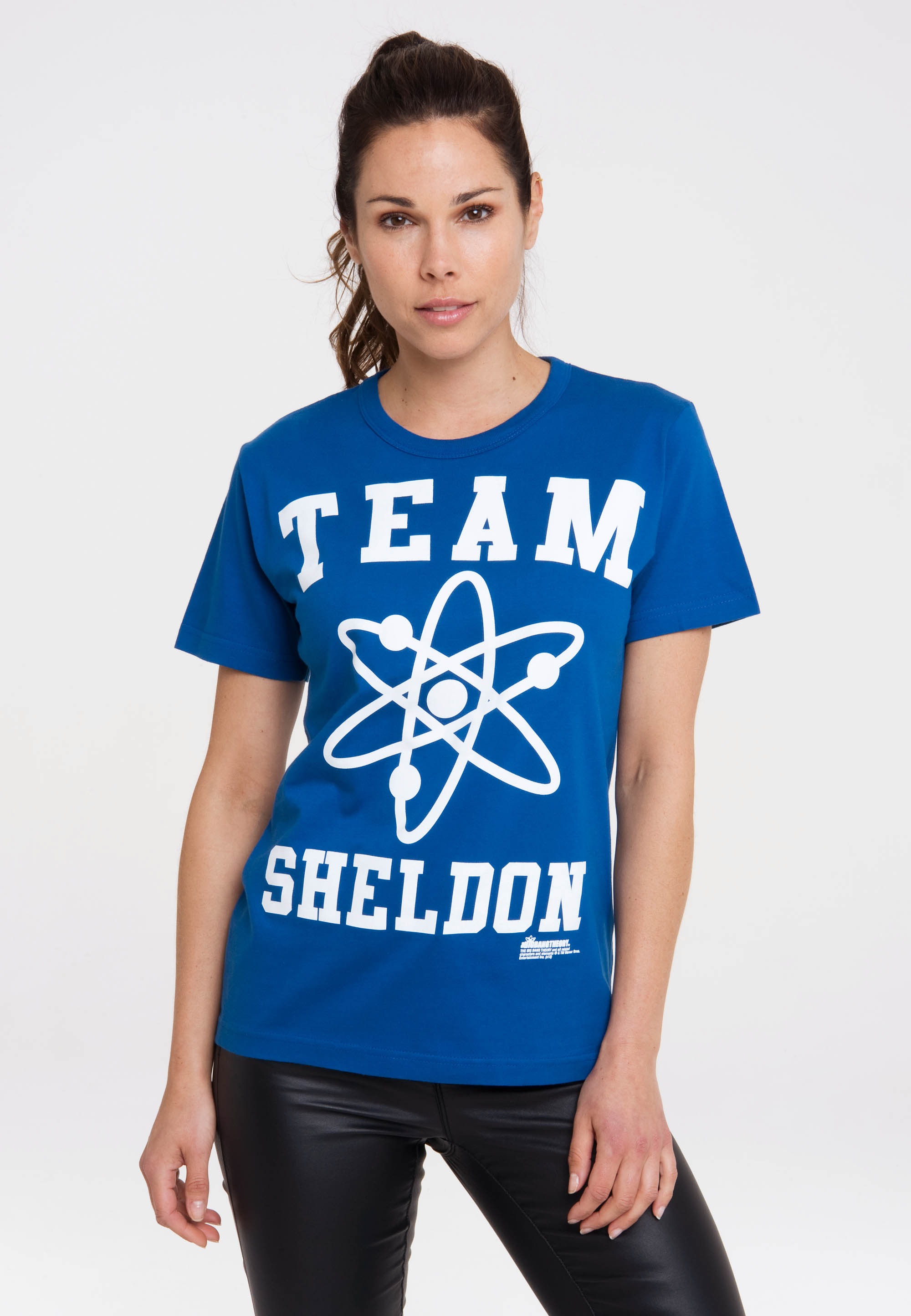 LOGOSHIRT T-Shirt TBBT – Sheldon mit lizenziertem Team Print