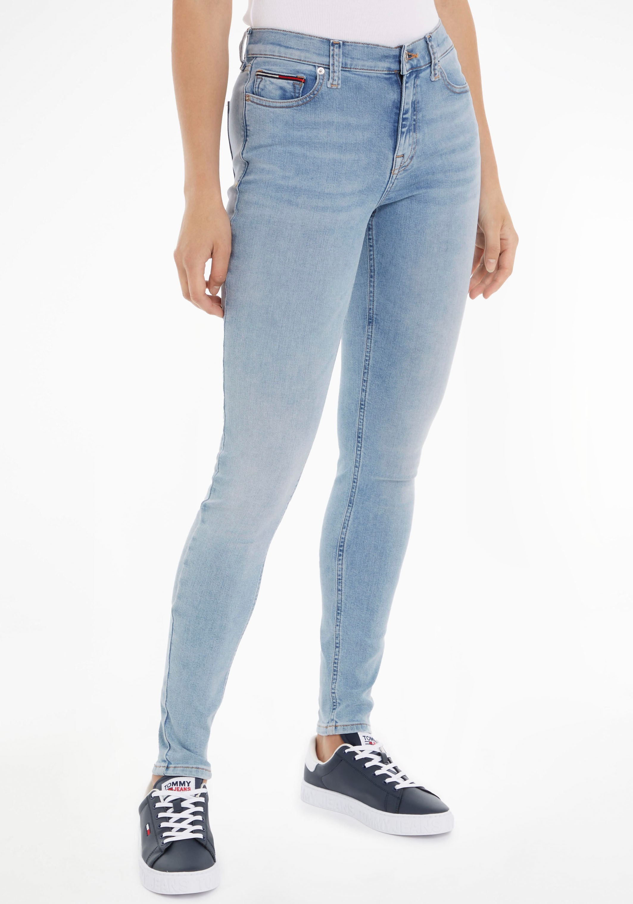 Tommy Jeans Skinny-fit-Jeans »Nora«, mit Passe shoppen Tommy Label-Badge Jeans I\'m & hinten | walking