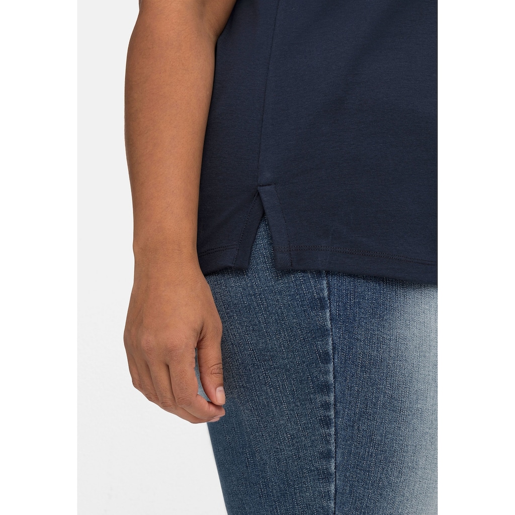 Sheego T-Shirt Große Größen mit Kontrastkante am Kragen NZ8827