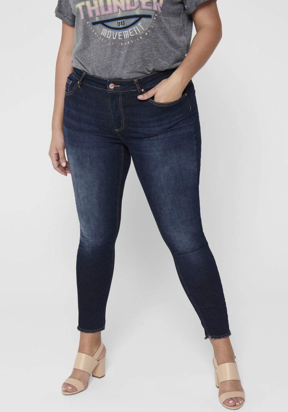 ONLY CARMAKOMA Skinny-fit-Jeans »CARWILLY REG SK ANK JNS«, in washed-out  Optik bestellen | I\'m walking